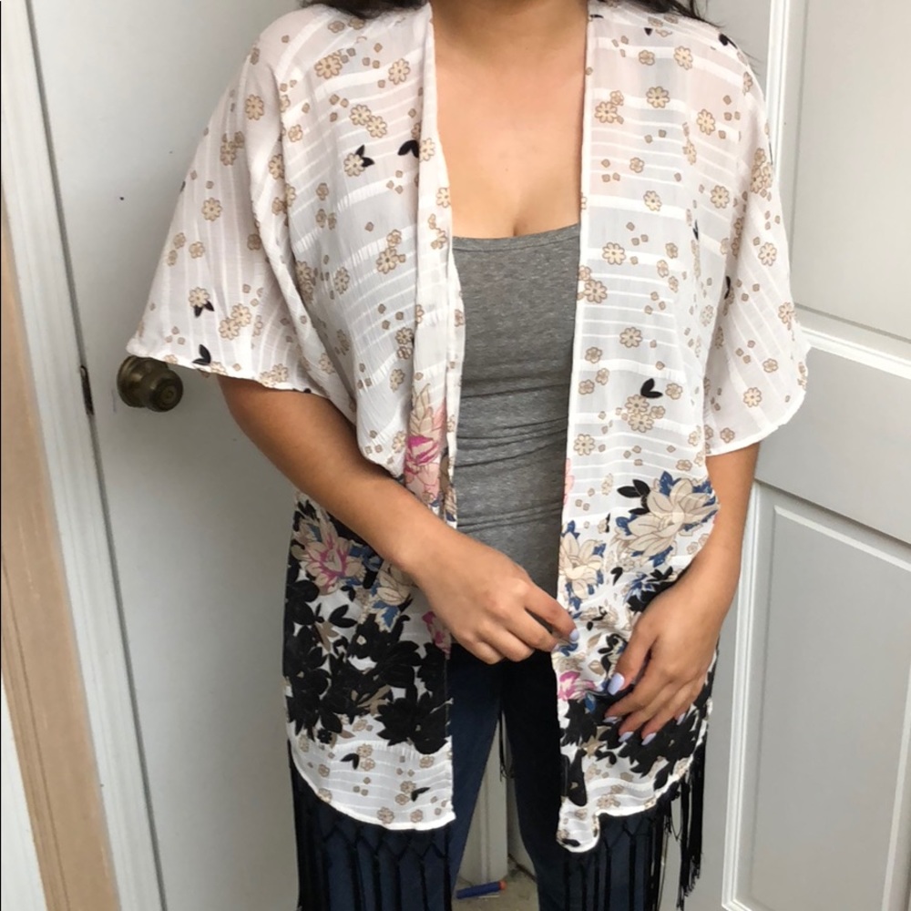Charlotte Russe size Medium kimono ladies